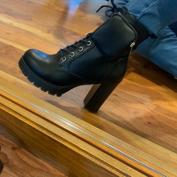 Faux Leather combat boots with side zipper coin pouch side zipper lace up front - Picture 6 of 6